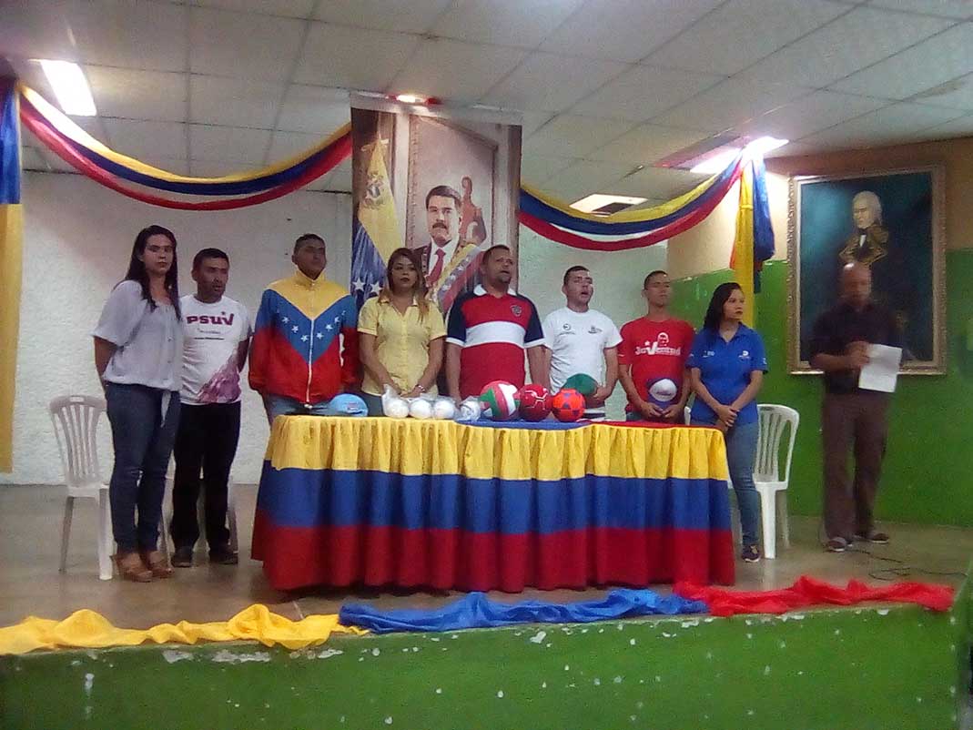 En Miranda la juventud se alista en apoyo a Maduro.