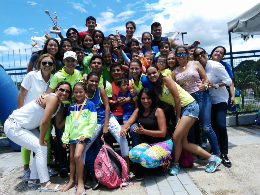 El Club de Clavados del estado Trujillo celebra en familia sus éxitos 