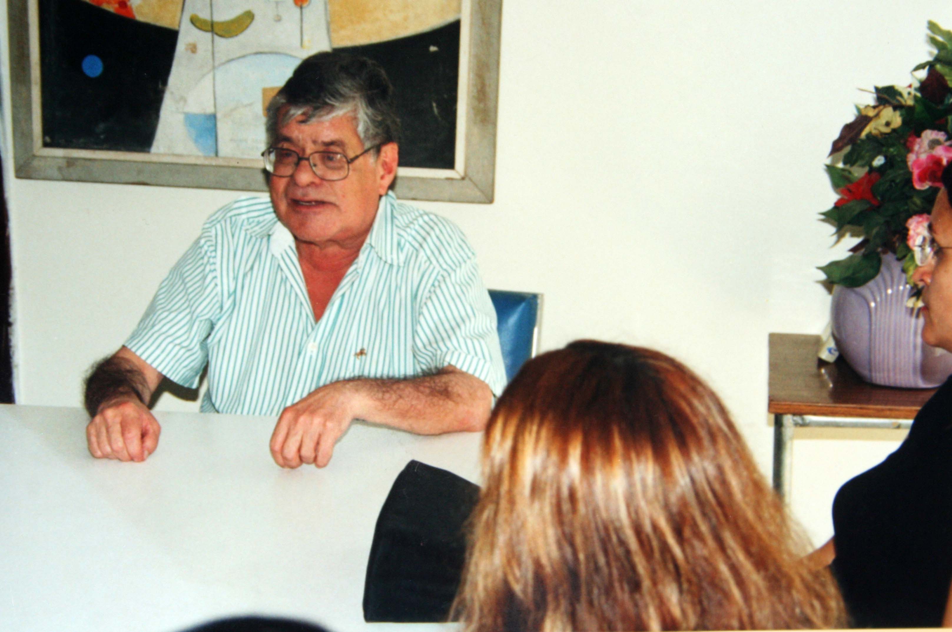 Adriano González León, lenguaje que sobrevive al olvido