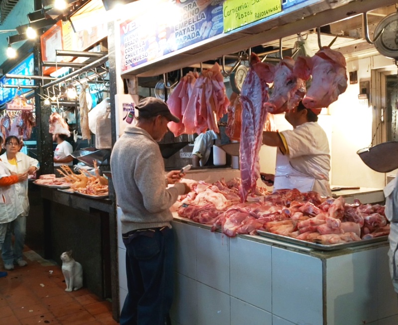 Con un paro general amenazan  vendedores de carne y pollo en Táchira