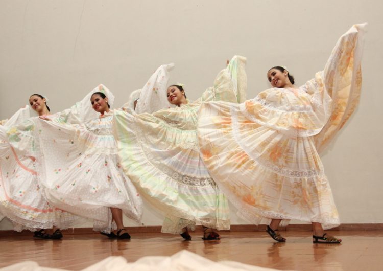 “Campanas al Niño Dios” resonarán este domingo en el Foro Bolivariano