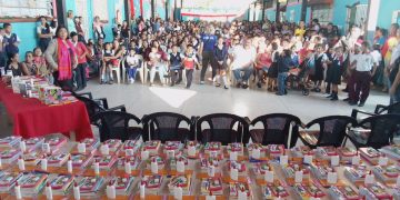 Más de 1500 kits escolares entregó la alcaldesa de Córdoba a niños de inicial y primaria