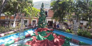 La fuente Bicentenario de Trujillo quedó   como espacio decorativo para la navidad