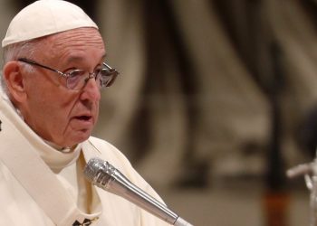 Papa Francisco promete que Iglesia católica no ocultará abusos sexuales