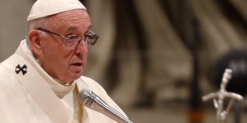 Papa Francisco promete que Iglesia católica no ocultará abusos sexuales