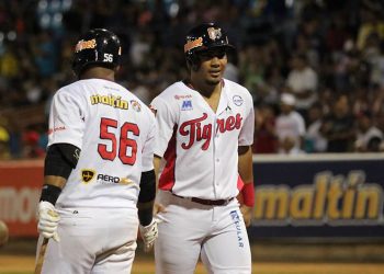 Los Tigres de Aragua ganan primer mano a mano en la lucha por la clasificación