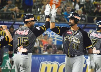 Leones mandan en el Clásico