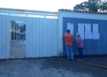 Soledad y apatía en centros de votación de San Cristóbal