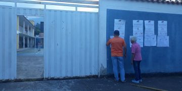 Soledad y apatía en centros de votación de San Cristóbal