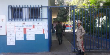 Soledad y apatía en centros de votación de San Cristóbal