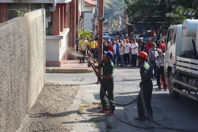 Rescatan fachadas de casas históricas en Trujillo capital