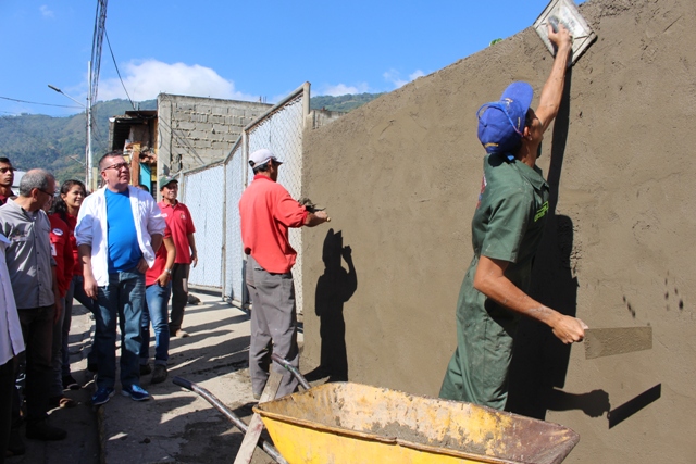 Rescatan fachadas de casas históricas en Trujillo capital