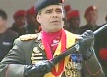 Sebastiana Barráez: Maduro prepara destitución de Padrino López