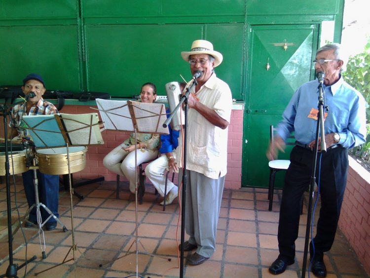 Escuela de Liderazgo y Valores presentó su blog