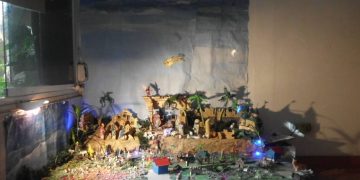 Pesebre Viva Venezuela elaborado con material desechable