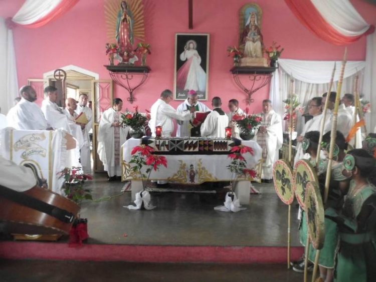 La eucaristía fue presidida por Monseñor Azuaje y sacerdotes de La Zona Pastoral Boconó