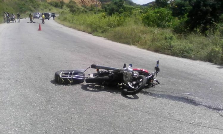 Choque de camioneta con moto deja un fallecido en Motatán 
