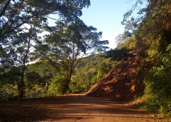 En malas condiciones la vía de acceso a Caño Seco