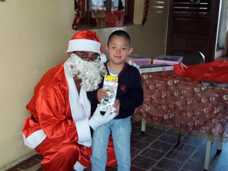 Una navidad especial: entrega de juguetes en el IEE-Boconó