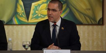 Venezuela ofrece cooperación a Colombia para investigar presunto atentado contra Duque