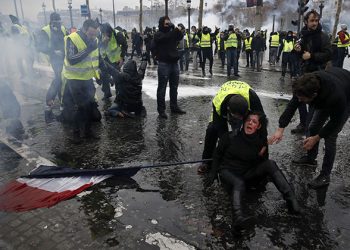 Por disturbios en París permanecen 378 personas detenidas