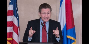 Politólogo de Bolivia pidió aplicar Convención de Palermo a dictaduras de Venezuela, Cuba, Bolivia y Nicaragua