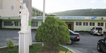 A los Salesianos en Valera con humanitaria gratitud