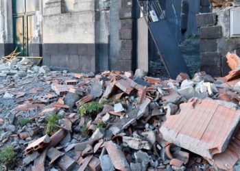 Un sismo de magnitud 4,8 sacudió a Sicilia dejando 10 heridos