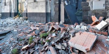 Un sismo de magnitud 4,8 sacudió a Sicilia dejando 10 heridos