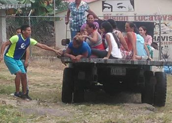 Les prometieron el pernil navideño y salieron con huesos y filete en Colón