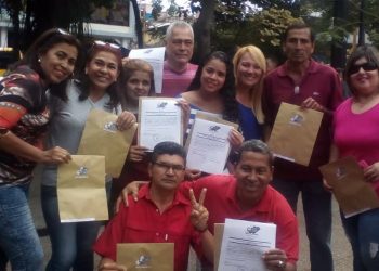 Concejo Municipal de Ayacucho se viste de rojo