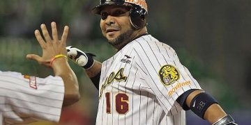 RESUMEN JORNADA LVBP |  Leones dividió con Aguilas  en el adiós de Alex González