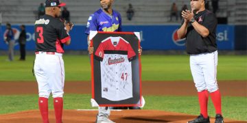 RESUMEN JORNADA LVBP |  Cardenales se impuso al Magallanes en homenaje al legendario Endy Chávez