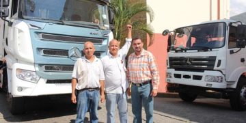 Trujillo recibió  un camión compactador  para mejorar servicio de aseo urbano