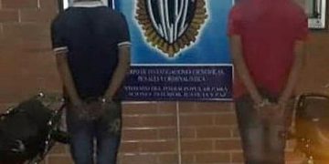 Presos ladrones de motocicletas que simulaban procedimiento policial para detener a sus víctimas