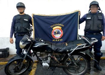 Dos atracadores motorizados y policías se enfrentaros a tiros en La Concordia