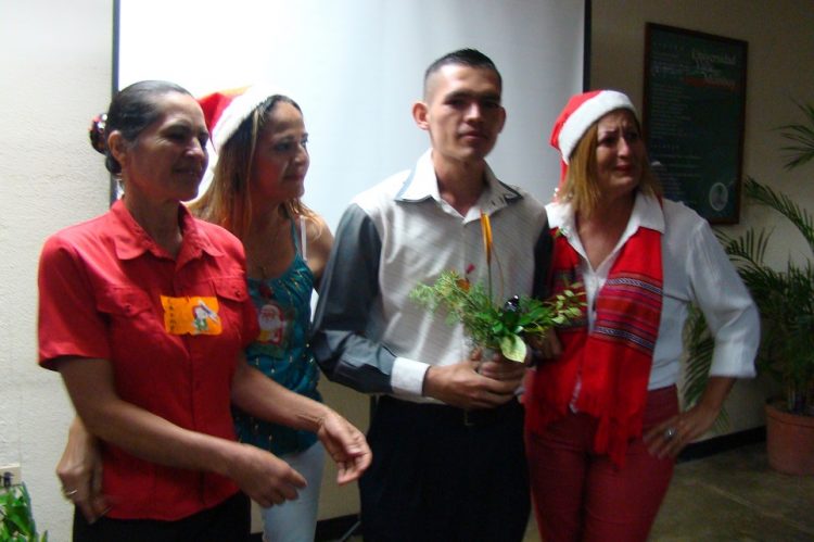 Escuela de Liderazgo y Valores presentó su blog