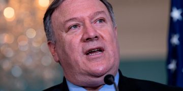 Pompeo debatirá con Colombia, Brasil y Perú cómo abordar juramentación de Maduro