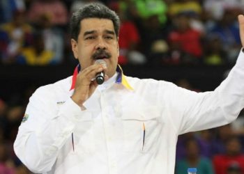 Maduro dicta tres líneas para el 2019