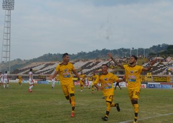 Doble penalti da primer triunfo al Trujillanos FC