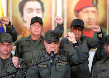 Padrino López : Venezuela no tendrá monarquías ni presidentes autoproclamados