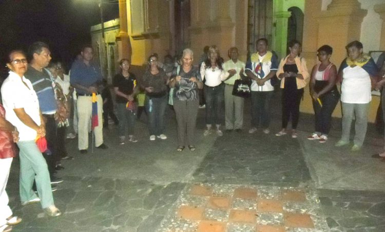 Pancartazo y Vigilia con participación de la juventud de Rafael Rangel