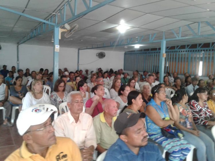 Aspecto de la asamblea adeca celebrada en Sucre.