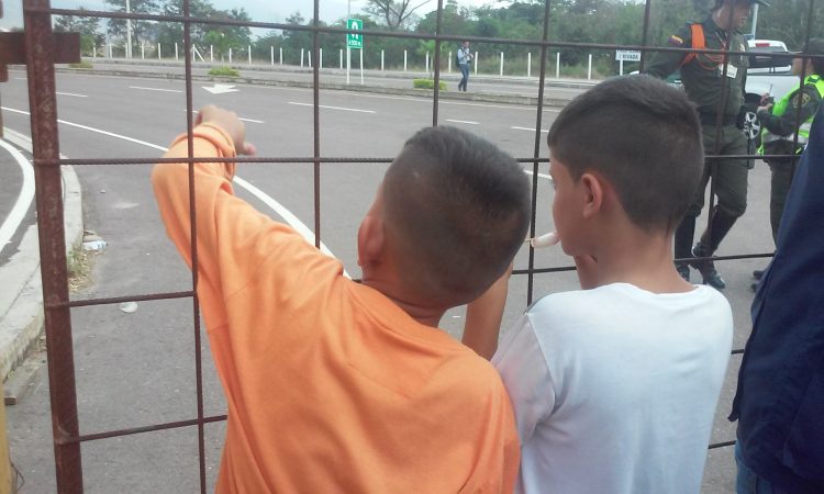 10 camiones trajeron la primera ayuda humanitaria de los Estados Unidos para Venezuela