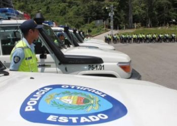 Más de 50 funcionarios policiales se han dado de baja en las Fapet