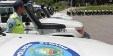 Más de 50 funcionarios policiales se han dado de baja en las Fapet