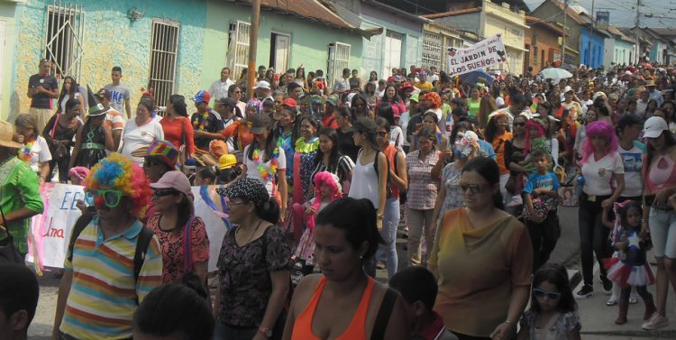 Vistoso desfile de carnaval celebrado en Betijoque la tarde del miércoles