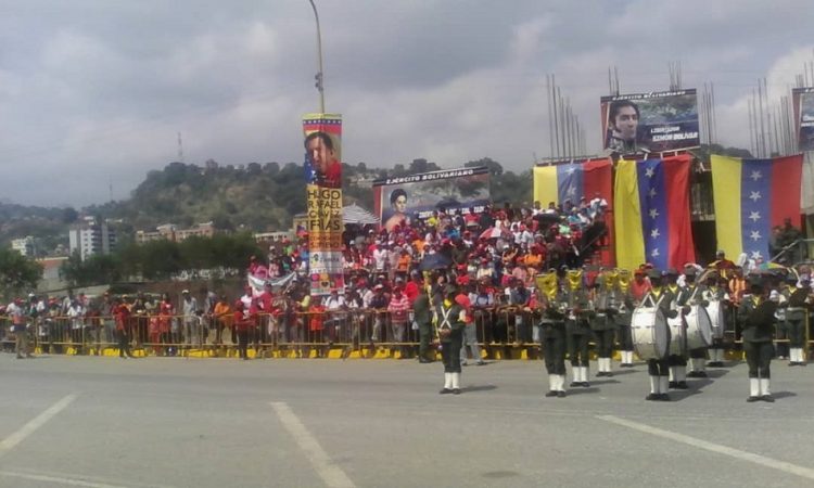 Con desfile cívico-militar oficialismo en Trujillo conmemoró 27 años del 4-F