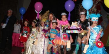 Indira Paredes electa reina del carnaval en Valera