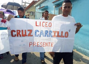 Fuerte, masiva y ordenada protesta de educadores del Eje Panamericano